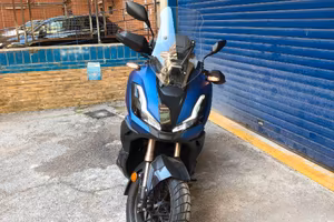 Adv 350 con soli 356km