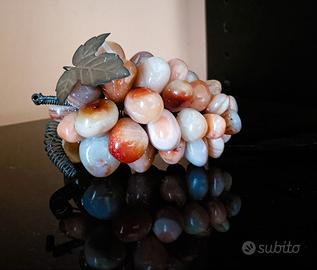 Pietra dura semipreziosa Corniola, grappolo uva