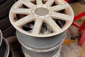 Cerchi in lega 17" Originali Audi a 9 razze (Stile