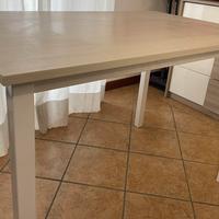 Tavolo da pranzo