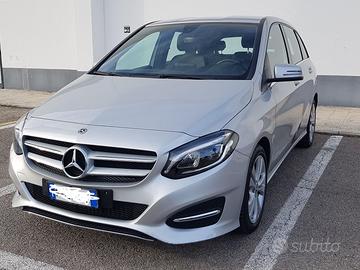 Mercedes Benz B 180 D Executive Automatica grigia