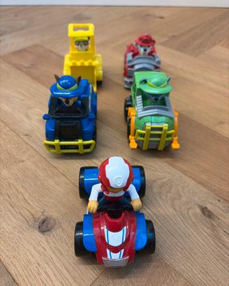 Lotto 5 veicoli Paw Patrol usati.