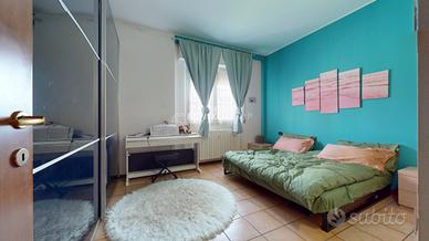 AMPIO BILOCALE CON BALCONE IN COMPLESSO RESIDENZIA