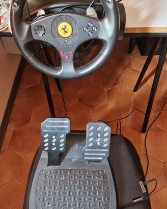 Simulatore di guida Ferrari GT Experience