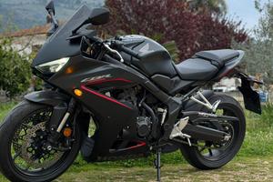 Honda cbr 650 r (35kw) anno 2025