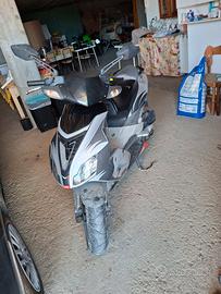 aprilia sr 50 