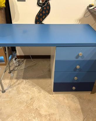 Scrivania 120 cm con 4 cassetti