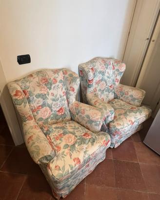Coppia di poltrone a fiori