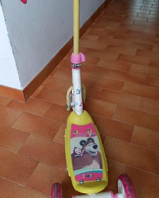 Monopattino + caschetto in omaggio