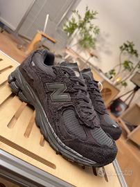 New Balance NB 2002R 36