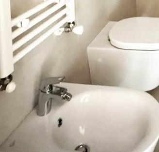 WC e BIDET sospesi