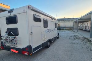 CAMPER SEMINTEGRALE RIMOR EUROPEO 87P
