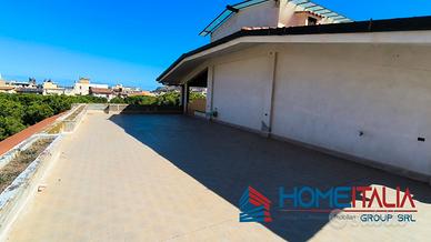 Locale con Terrazzo Panoramico di 100 mq