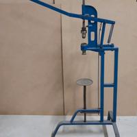 Tappatrice a colonna per tappi sughero