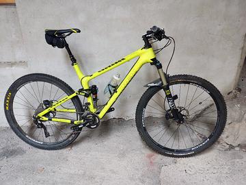TREK full ex 9.8  carbon 