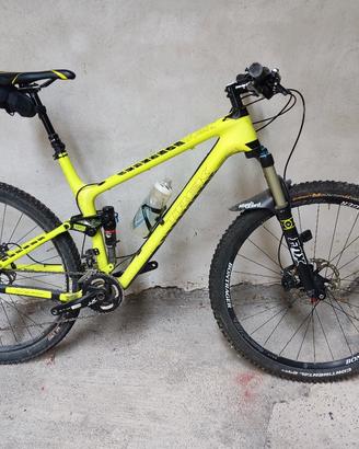 TREK full ex 9.8  carbon 