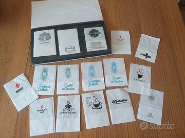 Collezione di 70 tovagliolini di carta IT E