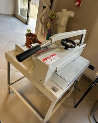Tagliarisme manuale  Ideal 4705