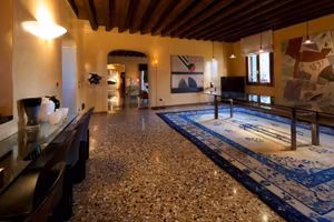 Attico / Mansarda di 810 m² con più di 5 locali e 