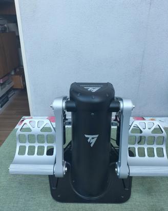 THRUSTMASTER PENDULAR RUDDER