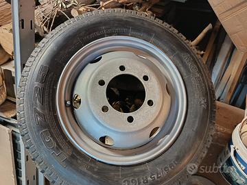 Ruota 195/75 R16C 107/105R + cerchio 6 fori