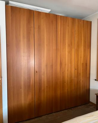 Coppia armadi guardaroba color legno