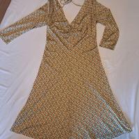 Abito midi- svasato- a fiori con scollo a V-taglia