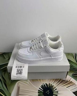 Nike Air Force 1 NUOVE – Taglia EU 43, Bianco