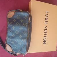 Louis Vuitton pochette