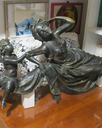 Donna con angelo, 1860-1869, scultura in bronzo;