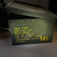 Militaria: cassetta portamunizioni  vintage