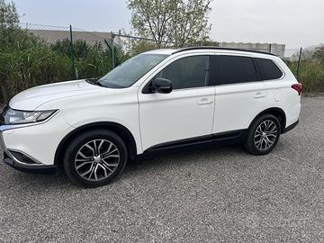 Mitsubishi outlander 7 posti diesel automatico