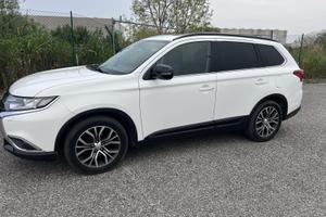 Mitsubishi outlander 7 posti diesel automatico
