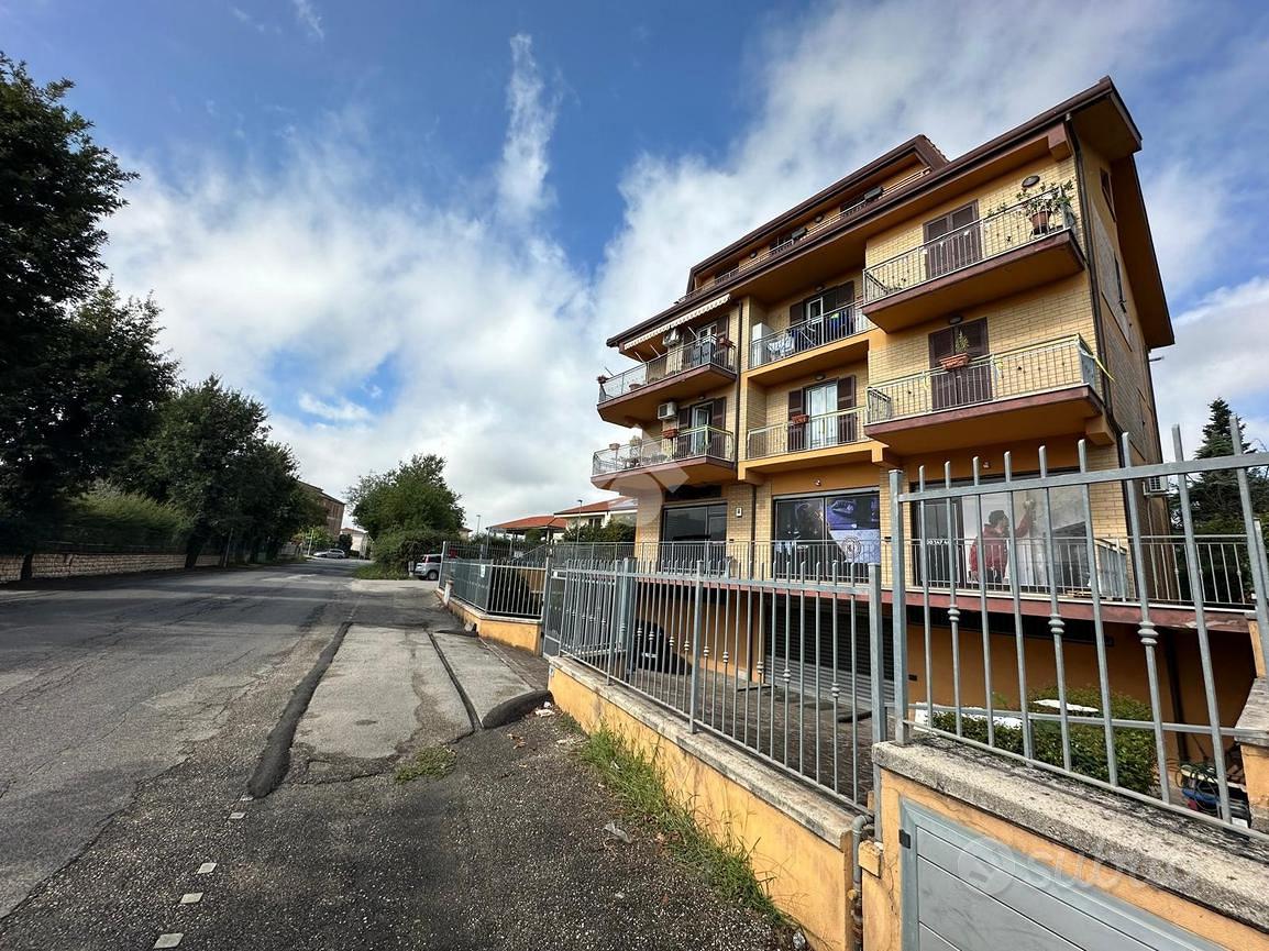 NEGOZIO A FROSINONE - Vista 3