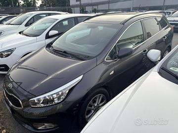 KIA cee'd 1.6 CRDi 110 CV SW Cool Leggi descrizi
