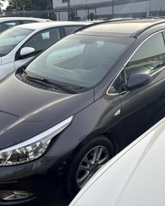 KIA cee'd 1.6 CRDi 110 CV SW Cool Leggi descrizi
