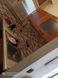 Cucina modulare color ciliegio