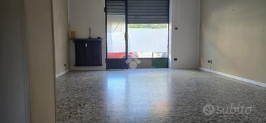 NEGOZIO A SETTIMO TORINESE