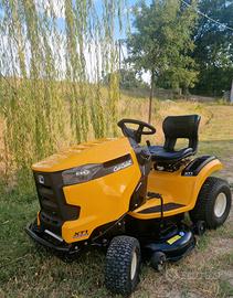 Trattorino tagliaerba XT1 64 ORE PARI AL NUOVO