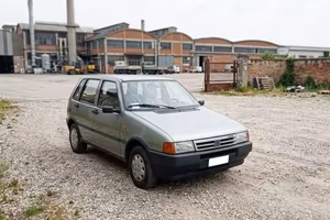 FIAT UNO TREND 5 PORTE 1990 - motore 994 brasilian