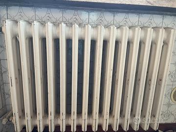 Radiatori / Termosifoni in Ghisa anni 70