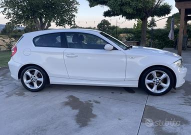 BMW serie 1  (E81)  118D futura 143cv
