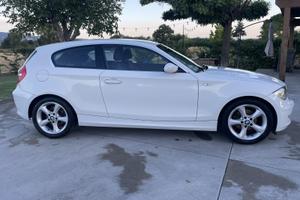 BMW serie 1  (E81)  118D futura 143cv