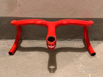 Curva manubrio integrata