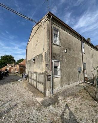 Casa indipendente di 70 m² con 4 locali e box auto