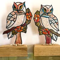 Gufi in resina colorata