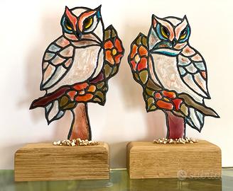 Gufi in resina colorata