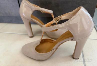Scarpe con tacco beige