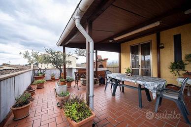 Appartamento di 108 m² con 5 locali e box auto a C