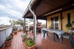 Appartamento di 108 m² con 5 locali e box auto a C